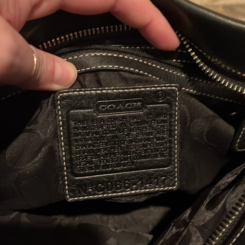 Black Leather Shoulder Bag - Picture 2 of 9